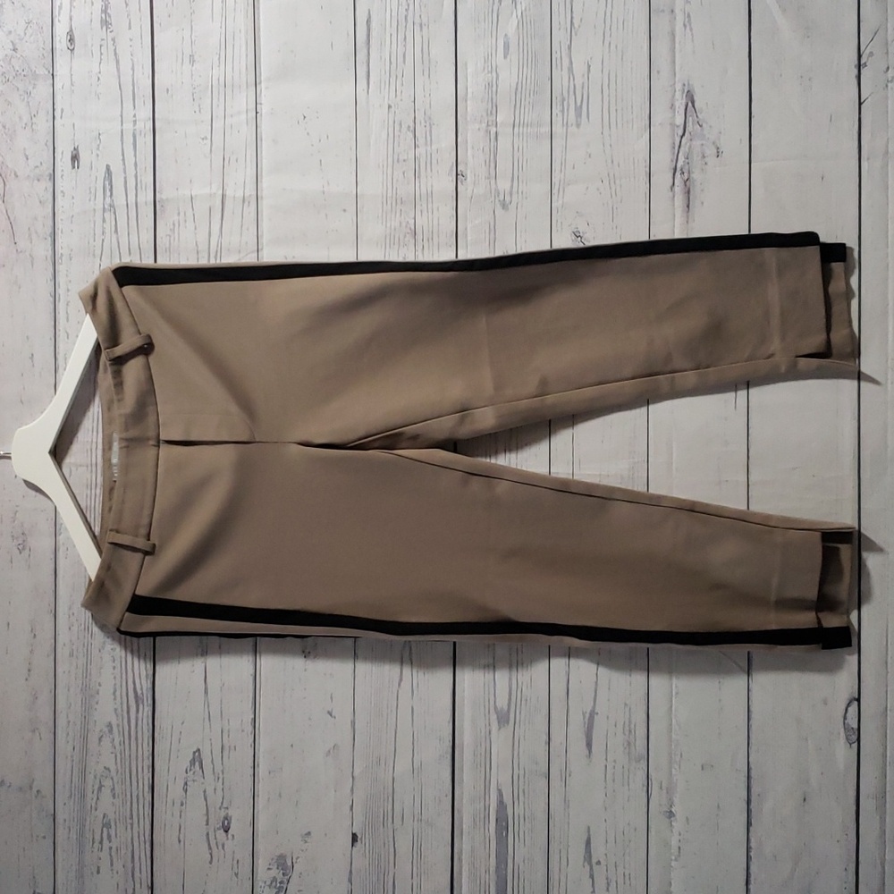 I love tyler madison cropped pants